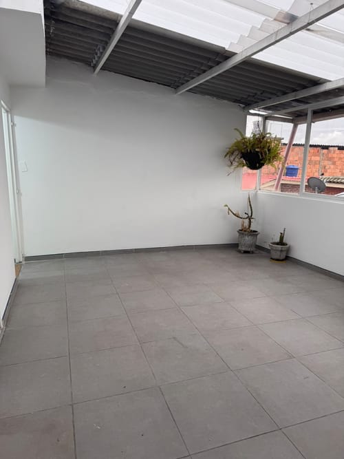 Apartamento de 2 alcobas en arriendo en La Española, Bogotá, 50 m² · foto 5 de 18