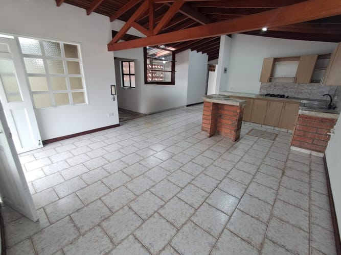 Apartamento de 2 alcobas en arriendo en Parque De Caldas, Manizales, 104 m² · foto 5 de 17