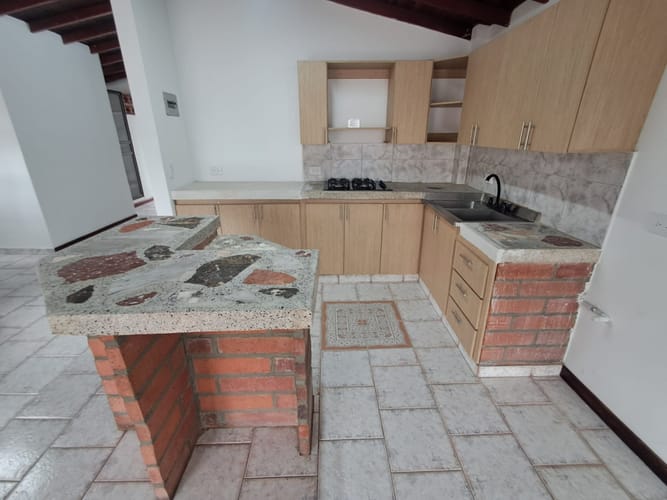 Apartamento de 2 alcobas en arriendo en Parque De Caldas, Manizales, 104 m² · foto 6 de 17