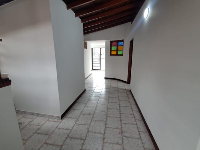 Apartamento de 2 alcobas en arriendo en Parque De Caldas, Manizales, 104 m² · foto 8 de 17