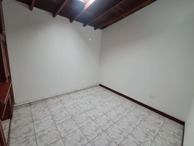 Apartamento de 2 alcobas en arriendo en Parque De Caldas, Manizales, 104 m² · foto 10 de 17