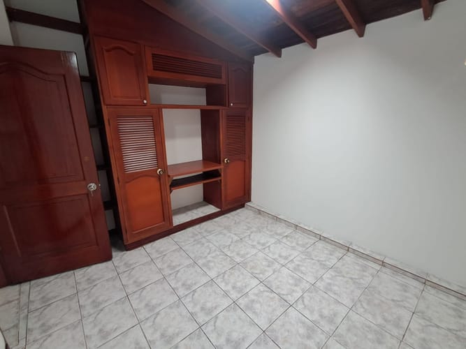 Apartamento de 2 alcobas en arriendo en Parque De Caldas, Manizales, 104 m² · foto 11 de 17