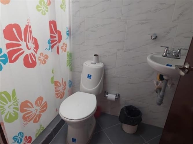 Casa de 5 alcobas en venta en Popular Modelo, Bogotá, 283 m² · foto 19 de 24