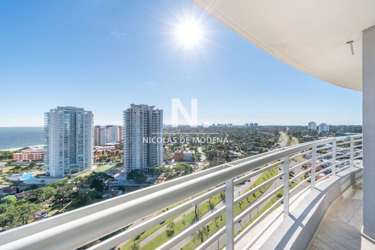 Apartamento en Alquiler Anual · Foto 2