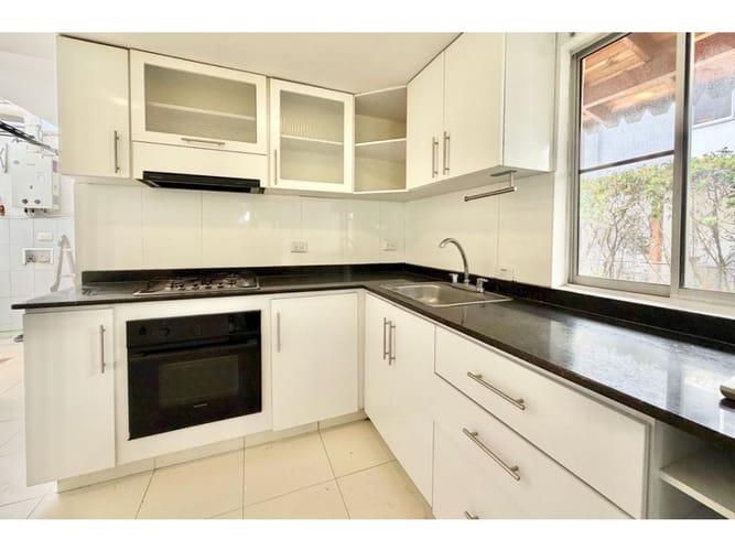 Casa de 3 alcobas en arriendo en Ciudad Jardin, Cali, 230 m² · foto 6 de 24