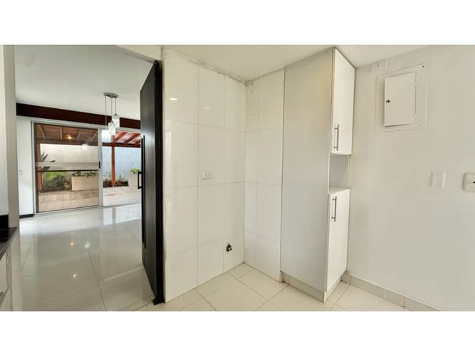 Casa de 3 alcobas en arriendo en Ciudad Jardin, Cali, 230 m² · foto 8 de 24