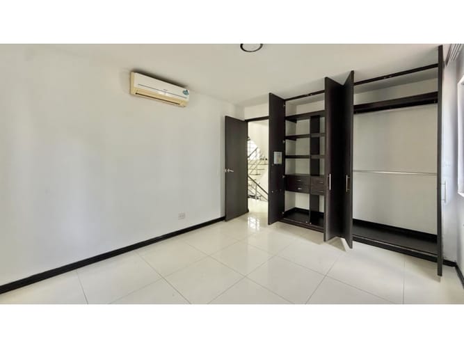 Casa de 3 alcobas en arriendo en Ciudad Jardin, Cali, 230 m² · foto 16 de 24