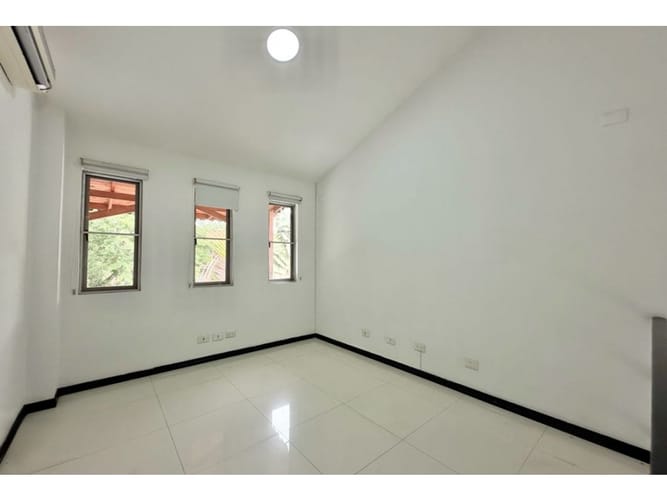 Casa de 3 alcobas en arriendo en Ciudad Jardin, Cali, 230 m² · foto 20 de 24