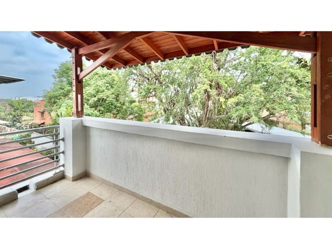 Casa de 3 alcobas en arriendo en Ciudad Jardin, Cali, 230 m² · foto 23 de 24