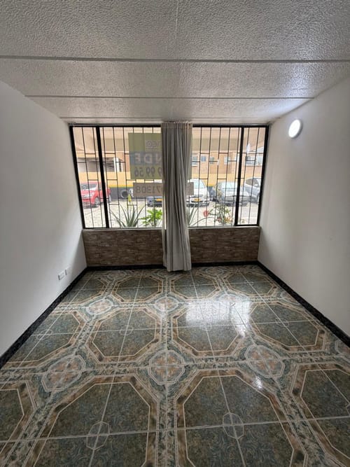 Apartamento de 2 alcobas en venta en Engativa Centro, Bogotá, 50 m² · foto 3 de 16