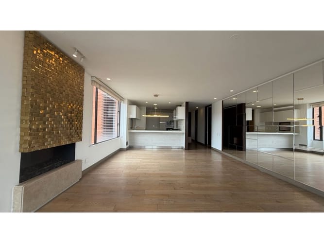 Apartamento de 3 alcobas en venta en Ciudad Salitre Occidental, Bogotá, 158 m² · foto 2 de 24