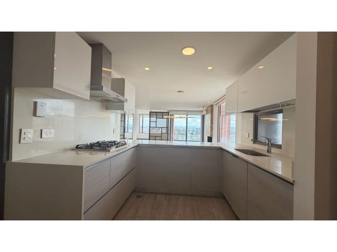 Apartamento de 3 alcobas en venta en Ciudad Salitre Occidental, Bogotá, 158 m² · foto 9 de 24