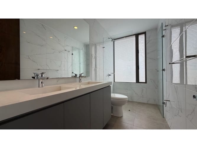 Apartamento de 3 alcobas en venta en Ciudad Salitre Occidental, Bogotá, 158 m² · foto 21 de 24