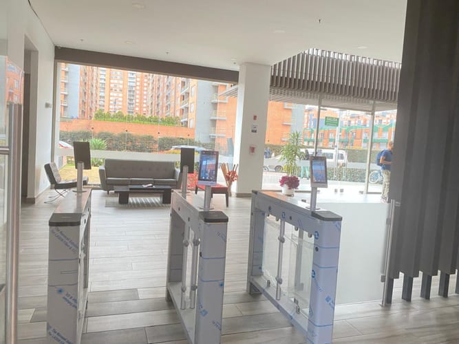 Apartamento de 3 alcobas en venta en Colina Campestre, Bogotá, 103 m² · foto 16 de 18