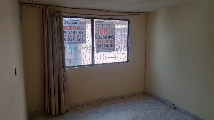 Casa de 3 alcobas en arriendo en Candelaria La Nueva, Bogotá, 90 m² · foto 2 de 24