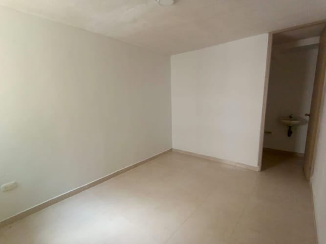 Apartamento de 3 alcobas en arriendo en Los Robles, Soledad, 59 m² · foto 3 de 13