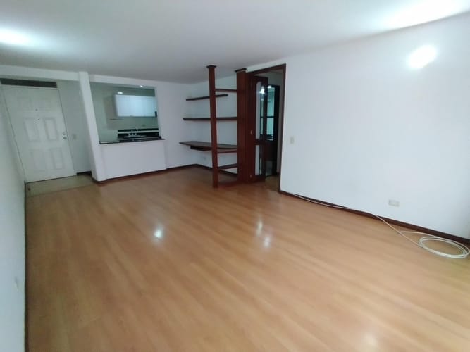 Apartamento de 3 alcobas en arriendo en Ciudad Salitre, Bogotá, 76 m² · foto 2 de 20