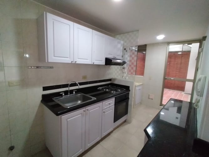 Apartamento de 3 alcobas en arriendo en Ciudad Salitre, Bogotá, 76 m² · foto 6 de 20