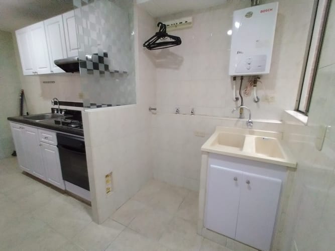 Apartamento de 3 alcobas en arriendo en Ciudad Salitre, Bogotá, 76 m² · foto 8 de 20
