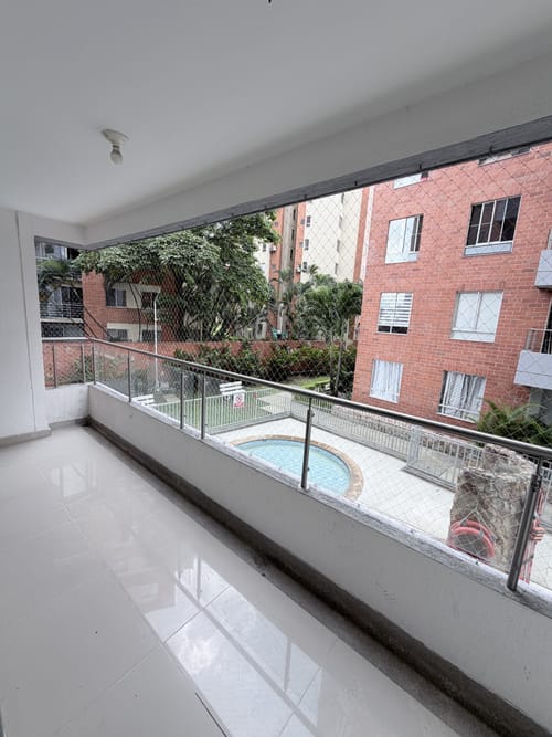 Apartamento de 3 alcobas en arriendo en La Flora, Cali, 82 m² · foto 9 de 21