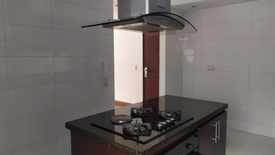 Apartamento de 3 alcobas en arriendo en El Batán, Bogotá, 92 m² · foto 10 de 24