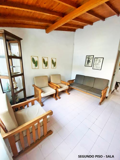 Casa de 6 alcobas en venta en Las Mercedes, Medellín, 140 m² · foto 15 de 20