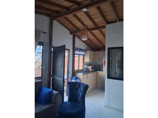 Apartamento de 2 alcobas en venta en Cabañas, Bello, 60 m² · foto 4 de 13