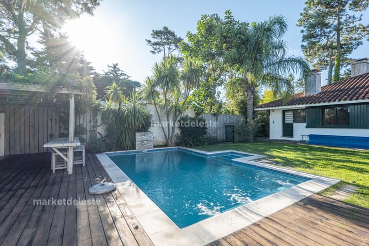 CASA EN PLAYA MANSA PUNTA DEL ESTE