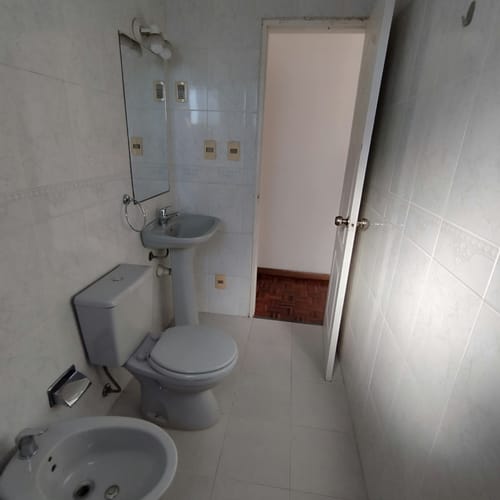 Un dorm piso diez con vestidor en excelente estado sobre 26 de Marzo · Foto 3