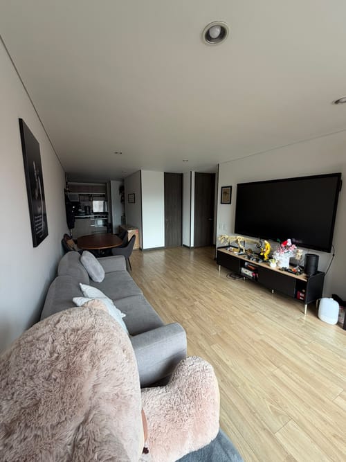 Apartamento de 2 alcobas en arriendo en Puente Largo, Bogotá, 78 m² · foto 2 de 18
