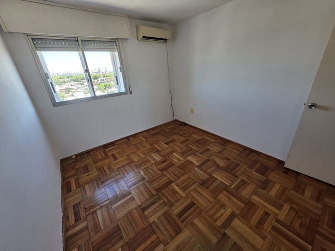 ALQUILER | Espectacular apartamento de 3 dormitorios, 2 baños y cochera · Foto 3