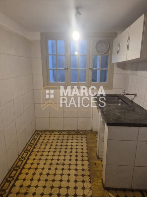 Alquiler Apartamento 4 Dormitorios con Azotea. Centro, Montevideo · Foto 4