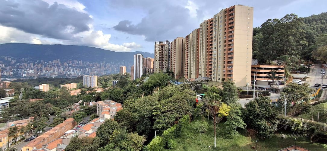Apartamento de 3 alcobas en arriendo en La Hondonada, Medellín, 60 m² · foto 4 de 15