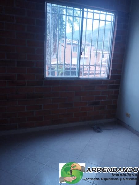 Casa de 4 alcobas en arriendo en Ditaires, Itagüí, 110 m² · foto 11 de 15