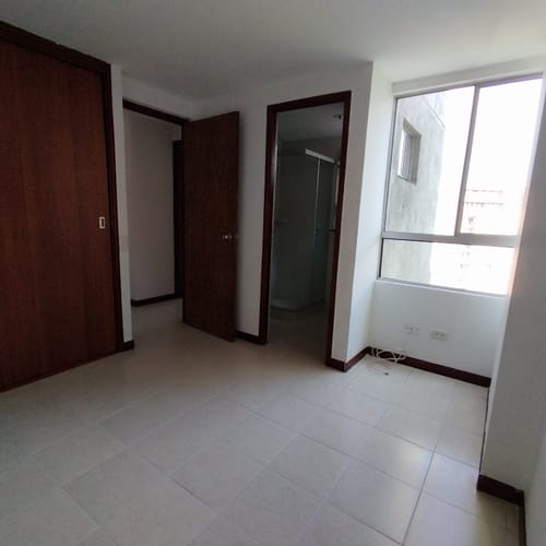 Apartamento de 2 alcobas en arriendo en El Poblado, Medellín, 62 m² · foto 5 de 16
