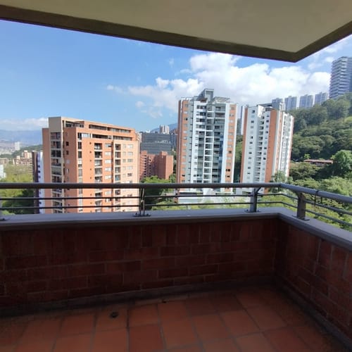 Apartamento de 2 alcobas en arriendo en El Poblado, Medellín, 62 m² · foto 15 de 16