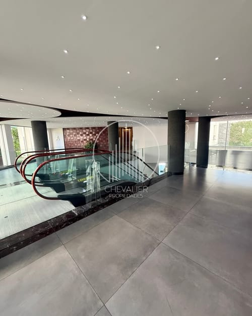 3702 | EXCLUSIVO APTO DE 1 DORMITORIO CON BALCÓN PRIVADO Y GARAJE, PRÓXIMO A TRES CRUCES · Foto 2