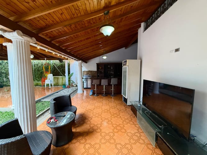 Casa de 3 alcobas en venta en El Poblado, Medellín, 320 m² · foto 2 de 24