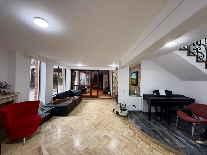 Casa de 3 alcobas en venta en El Poblado, Medellín, 320 m² · foto 7 de 24