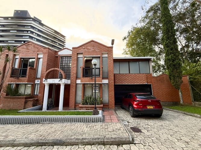 Casa de 3 alcobas en venta en El Poblado, Medellín, 320 m² · foto 17 de 24