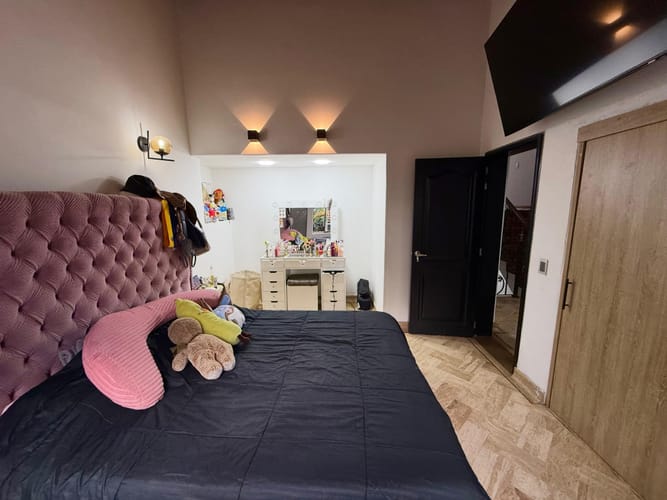 Casa de 3 alcobas en venta en El Poblado, Medellín, 320 m² · foto 21 de 24