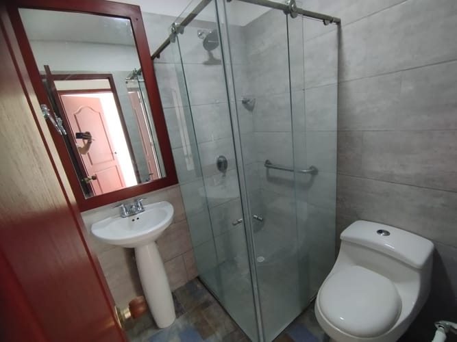 Casa de 3 alcobas en arriendo en Picaleña Y Mirolindo, Ibagué, 210 m² · foto 13 de 21