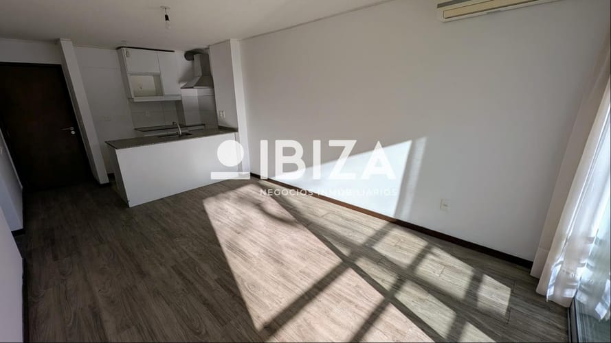 Alquiler | Malvin | Apto. 1 dormitorio con terraza y garage. A metros de la Rambla · Foto 8