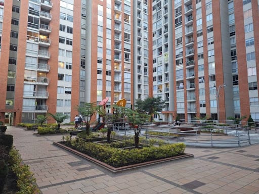 Apartamento de 3 alcobas en arriendo en Verbenal San Antonio, Bogotá, 88 m² · foto 10 de 10