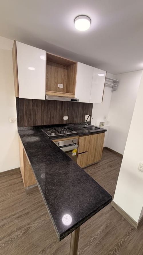 Apartamento de 1 alcoba en arriendo en Lagos De Cordoba, Bogotá, 33 m² · foto 2 de 24