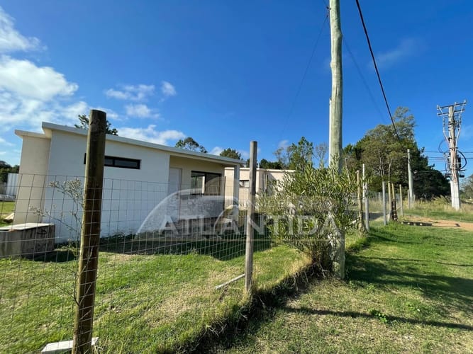 Alquiler Anual En Las Toscas Norte, Límite Con Atlántida 2 Dormitorios A Estrenar, Inmobiliaria Atlántida · Foto 5