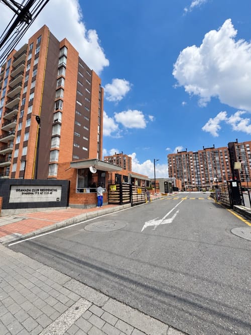 Apartamento de 3 alcobas en arriendo en Villas De Granada, Bogotá, 89 m² · foto 18 de 18