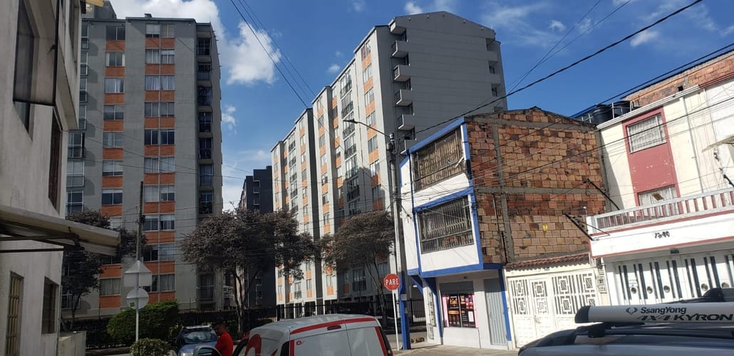 Casa de 6 alcobas en venta en Villa Alsacia 2, Bogotá, 99 m² · foto 2 de 24