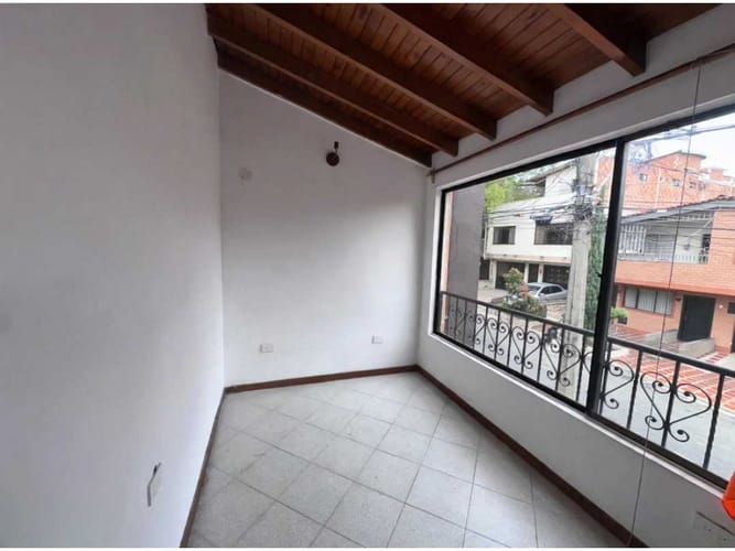 Apartamento de 2 alcobas en arriendo en Santa Mónica, Bogotá, 52 m² · foto 3 de 12