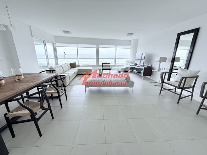 Apartamento en venta zona playa Brava